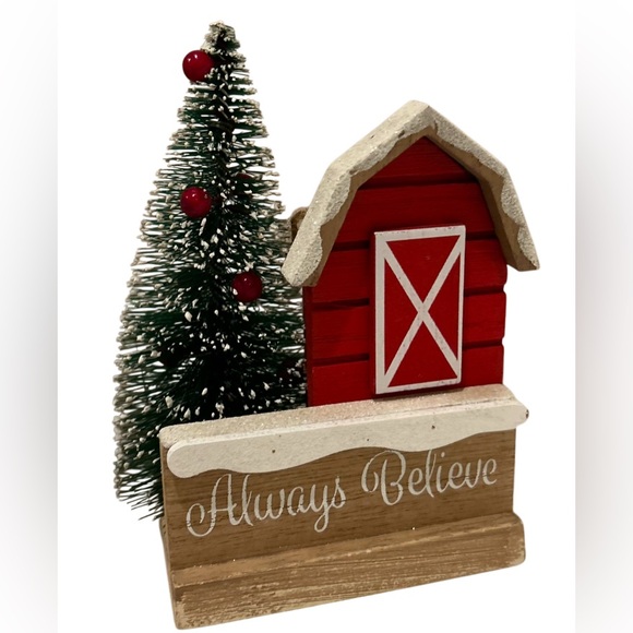 Large barn scene with tree Ornament - Picture 1 of 3